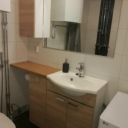 Rovavisit Paroni Apartamento *